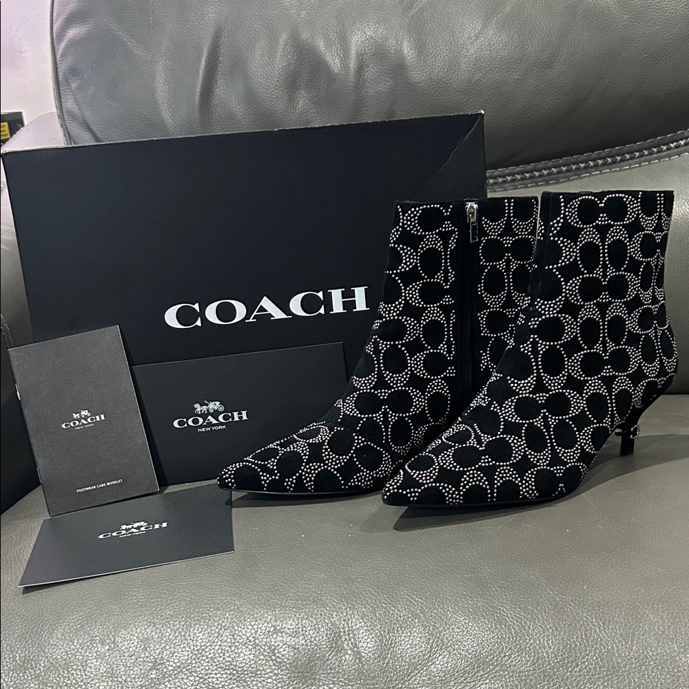 Coach Jewel Sig Suede BTE, black. all inclusive. Sale Price $225. EUC
